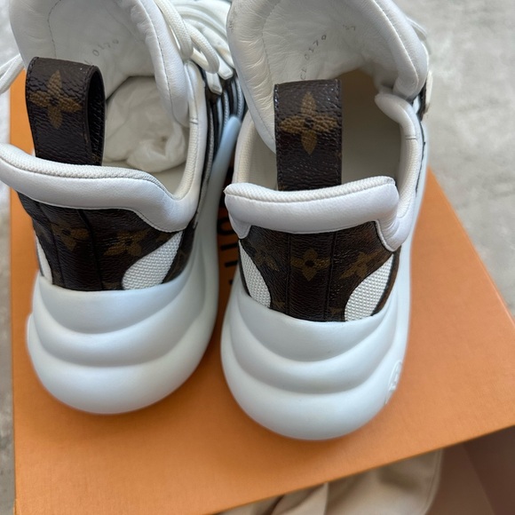 Louis Vuitton sneakers for sale - Picture 4 of 6